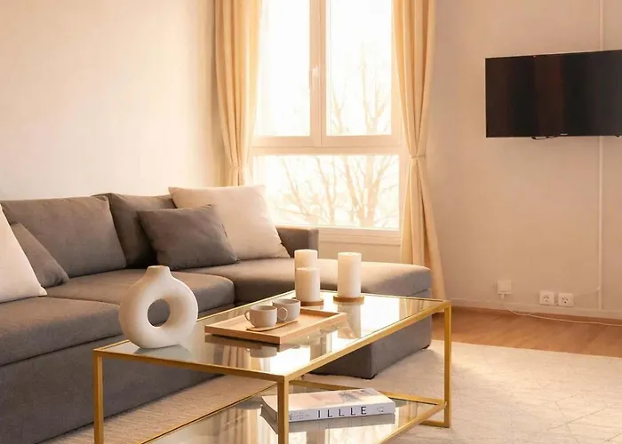 - Executive With Lift For 8 Appartement Parijs