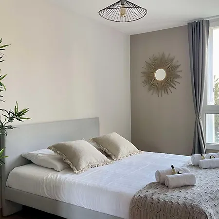 - Executive With Lift For 8 Lägenhet