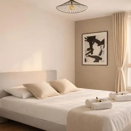 - Executive With Lift For 8 Апартаменты